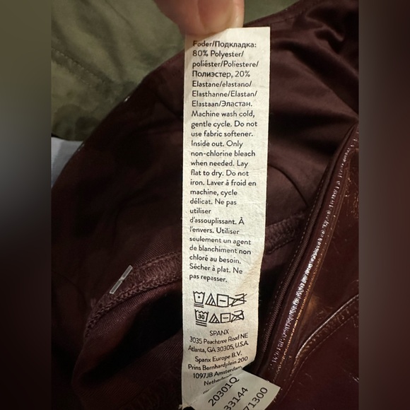 Spanx Faux Patent Leather Leggings Ruby BNWT Small Petite - Picture 9 of 9